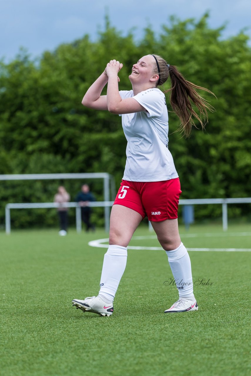 Bild 407 - wBJ SV Wahlstedt - SV Steinhorst/Labenz : Ergebnis: 0:1